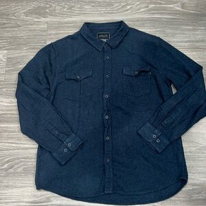 Valor button down shirt. Size XL. EUC